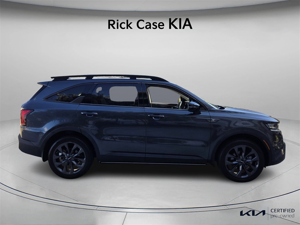 Certified 2022 Kia Sorento X-Line EX image 4