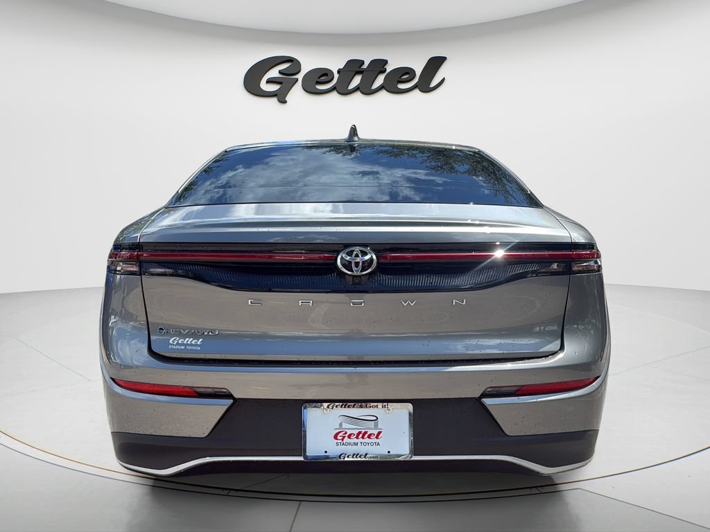 Used 2024 Toyota Crown AWD/4WD image 6