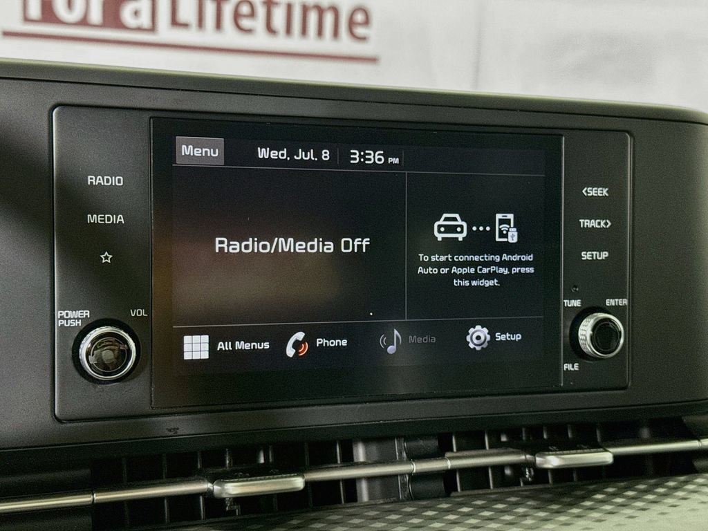 Used 2022 Kia Carnival LX FWD image 6