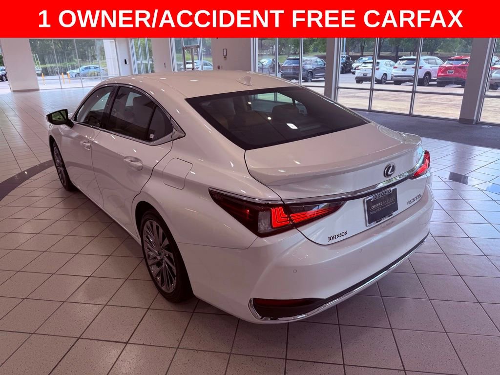 Used 2025 Lexus ES 300h w/ Technology Package FWD image 4