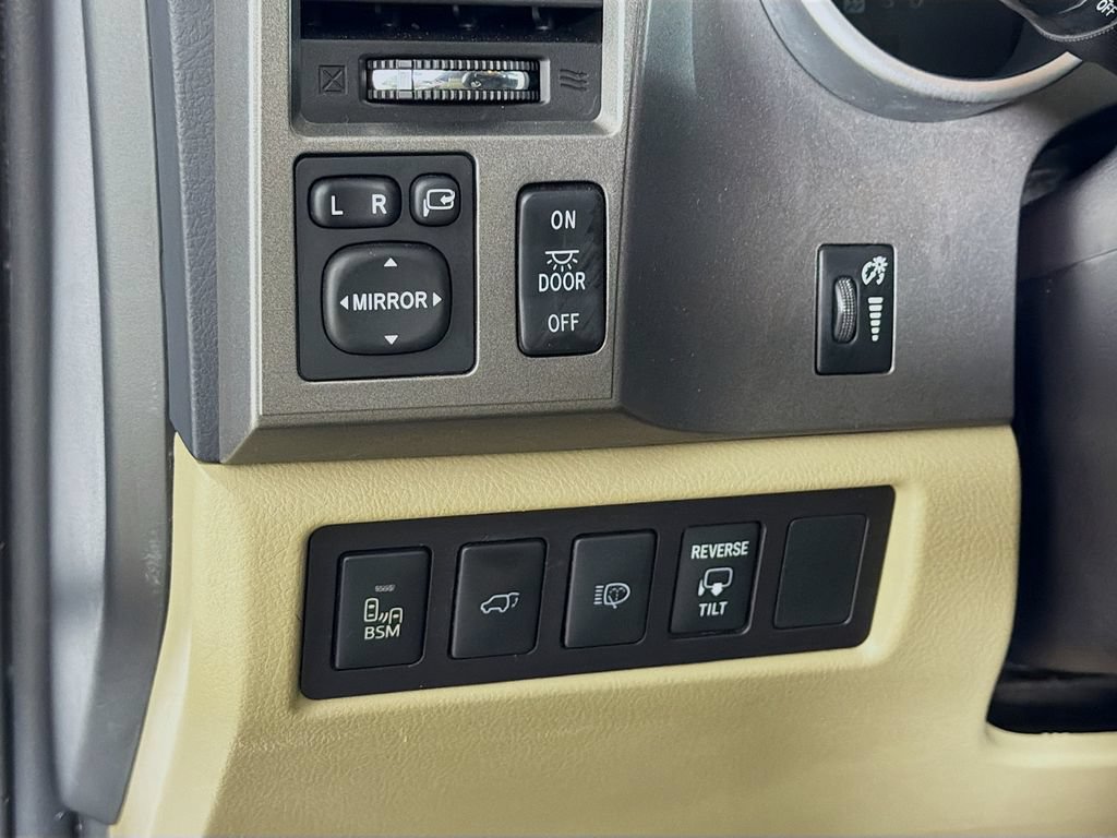 Used 2017 Toyota Sequoia Limited w/ Safety & Convenience Package AWD/4WD image 11