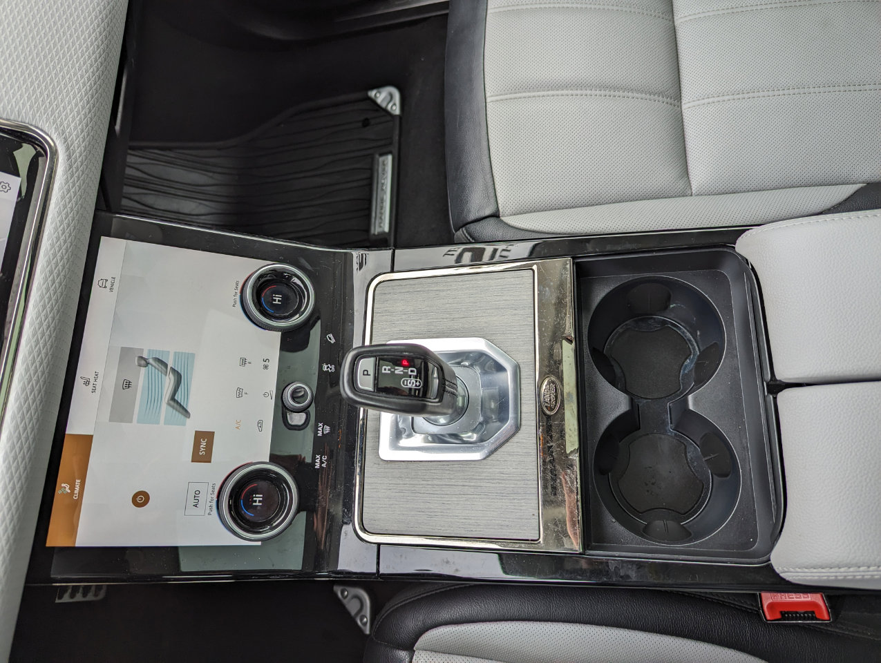 Used 2022 Land Rover Range Rover Evoque R-Dynamic S image 24