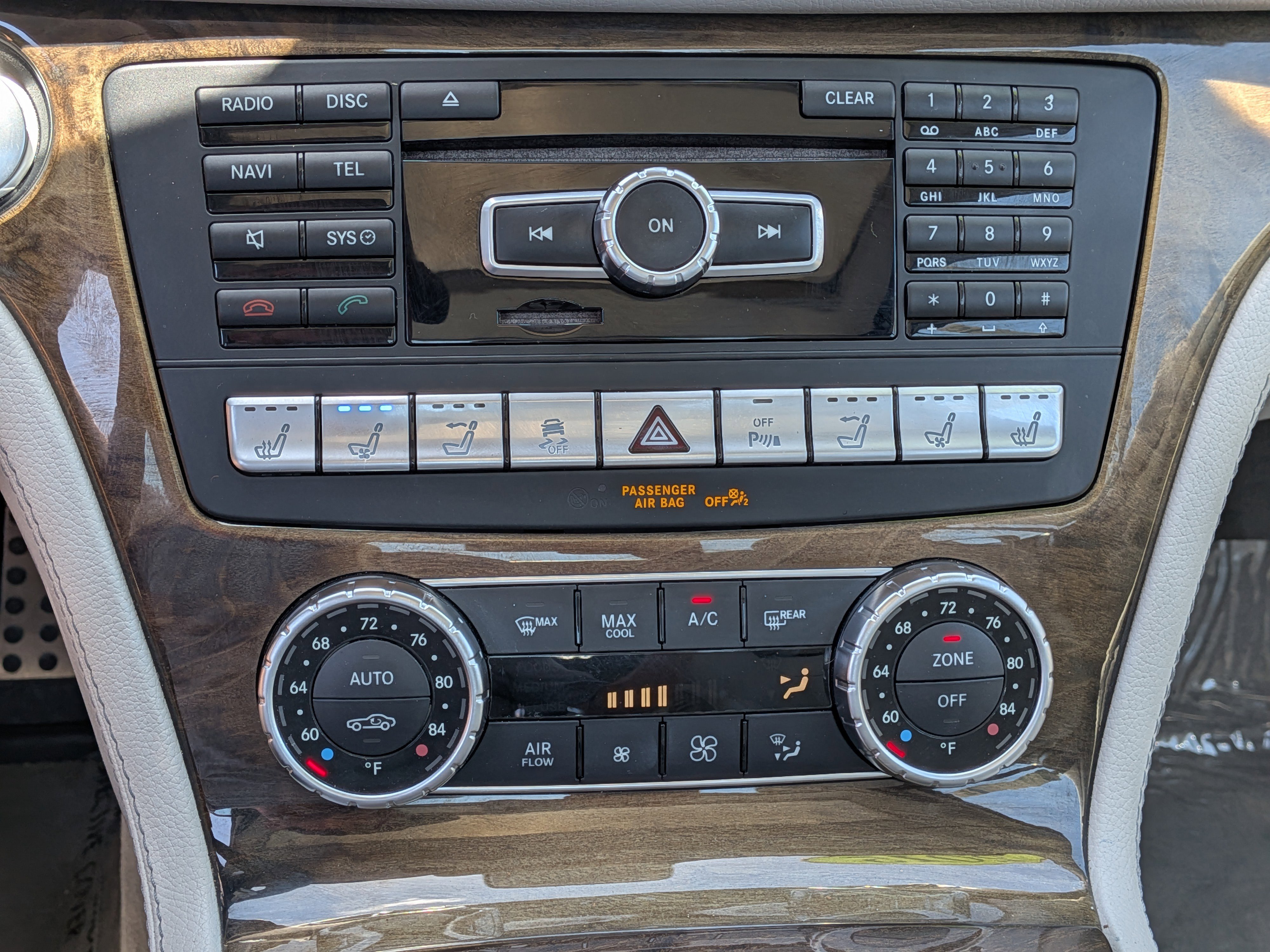 Used 2015 Mercedes-Benz SL 400 w/ Premium I Package image 29