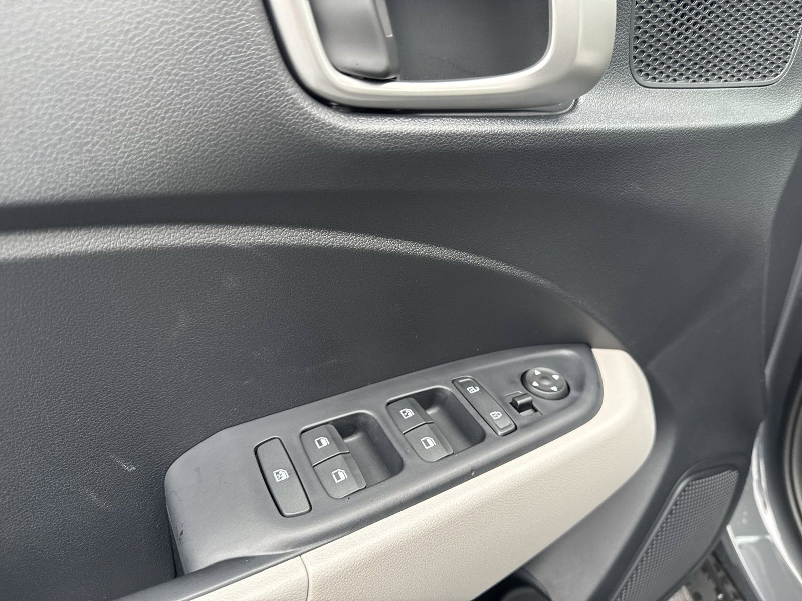 New 2026 Hyundai Venue SEL FWD image 14