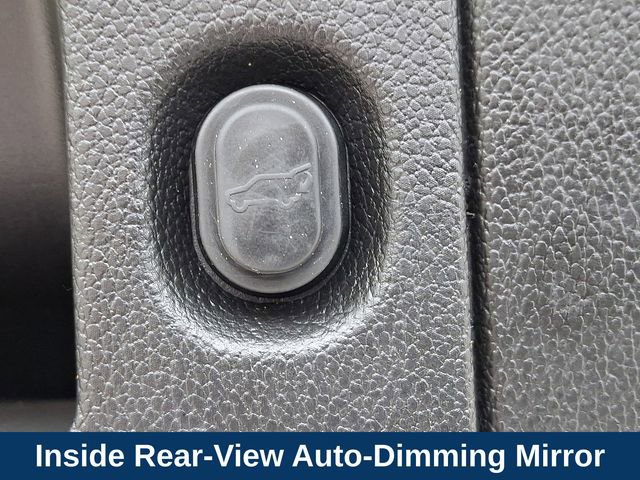 Used 2020 GMC Yukon Denali image 34