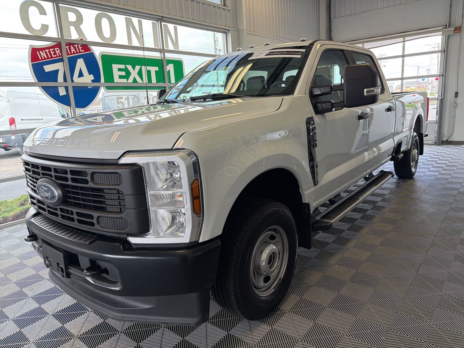Used 2024 Ford F250 XL image 3