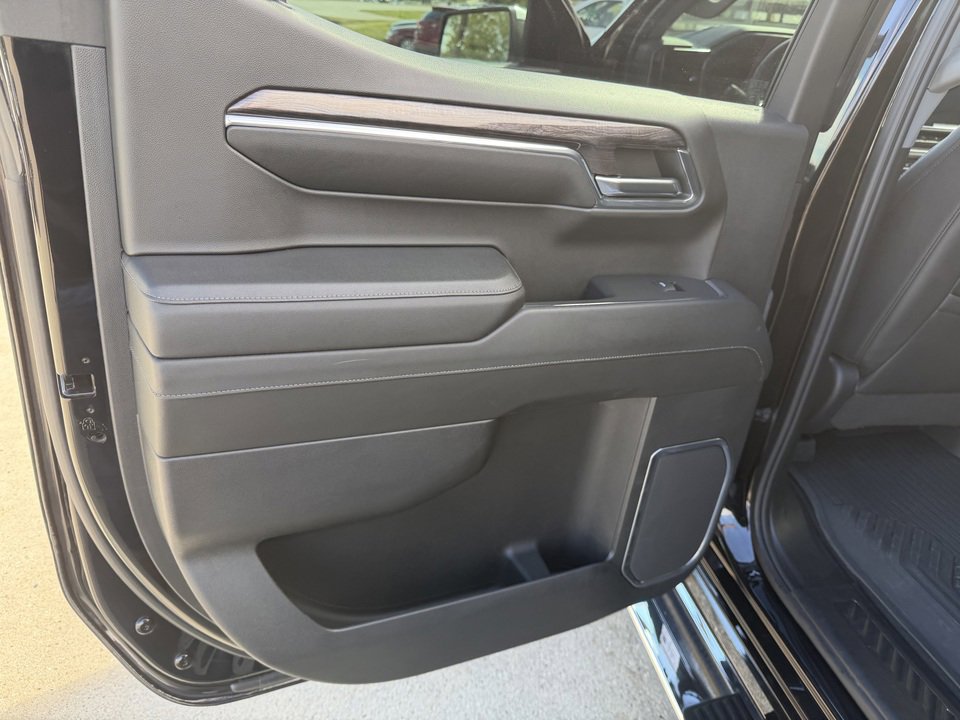 Used 2024 Chevrolet Silverado 1500 LTZ image 14