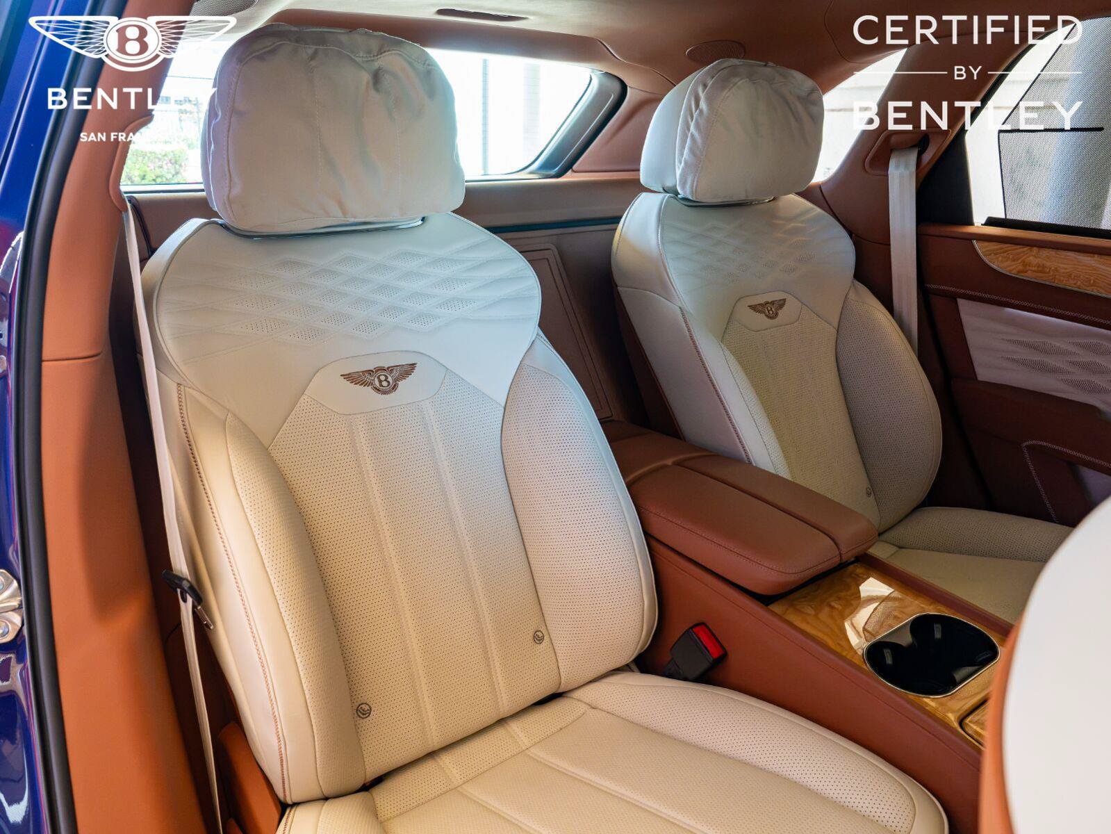 Used 2024 Bentley Bentayga AWD/4WD image 29
