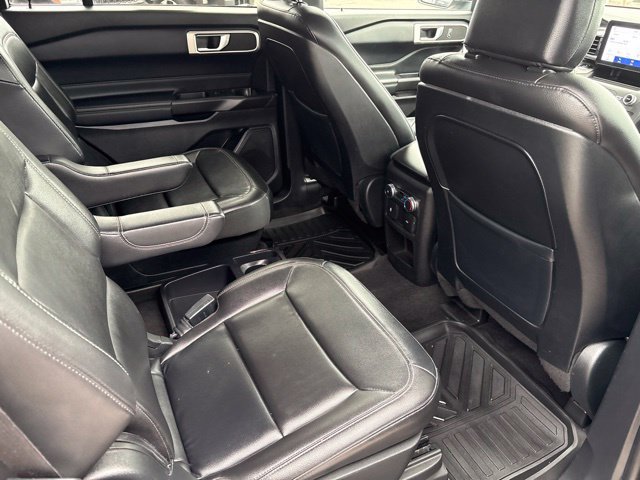Used 2020 Ford Explorer XLT w/ Equipment Group 202A RWD image 14