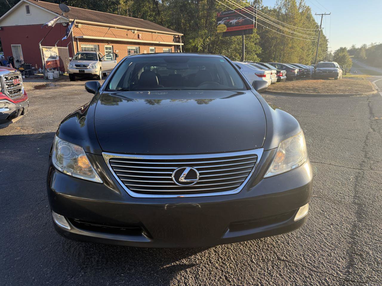 Used 2009 Lexus LS 460 RWD image 2