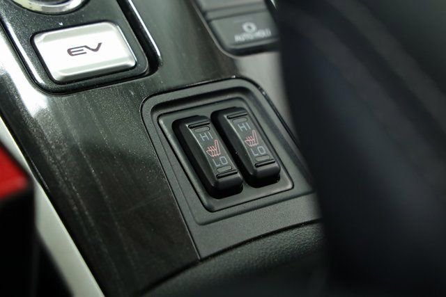 Used 2018 Mitsubishi Outlander SEL image 21