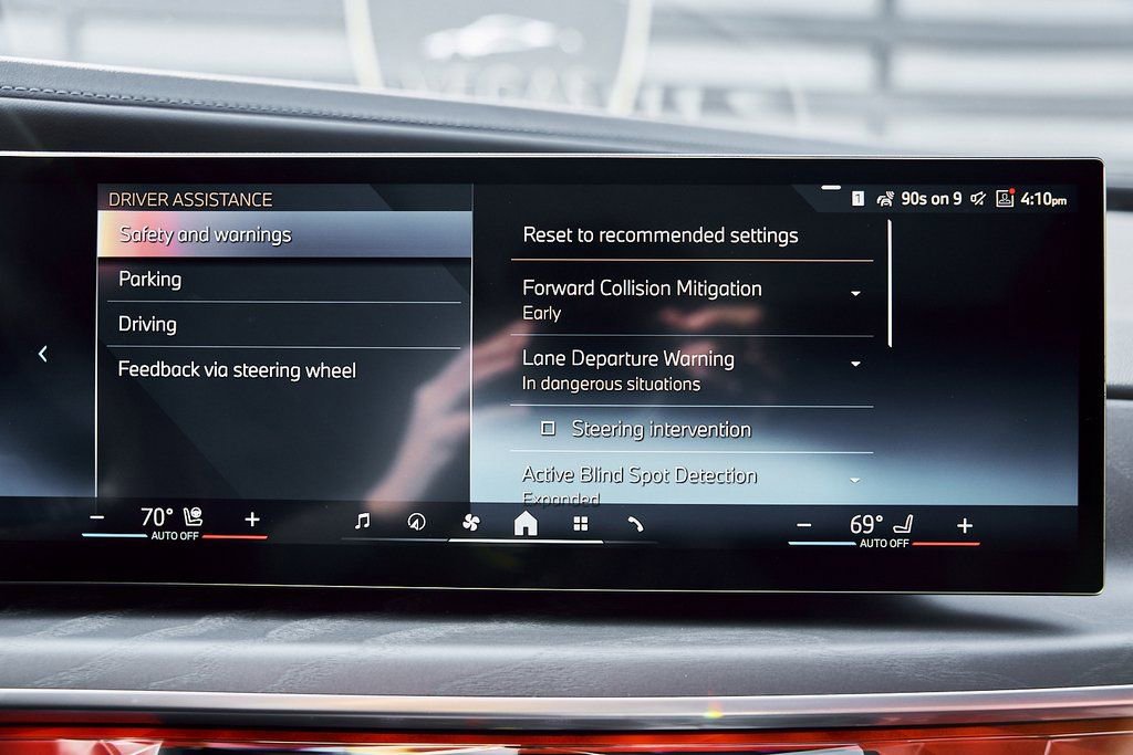 Used 2025 BMW 760i xDrive w/ Premium Package image 77