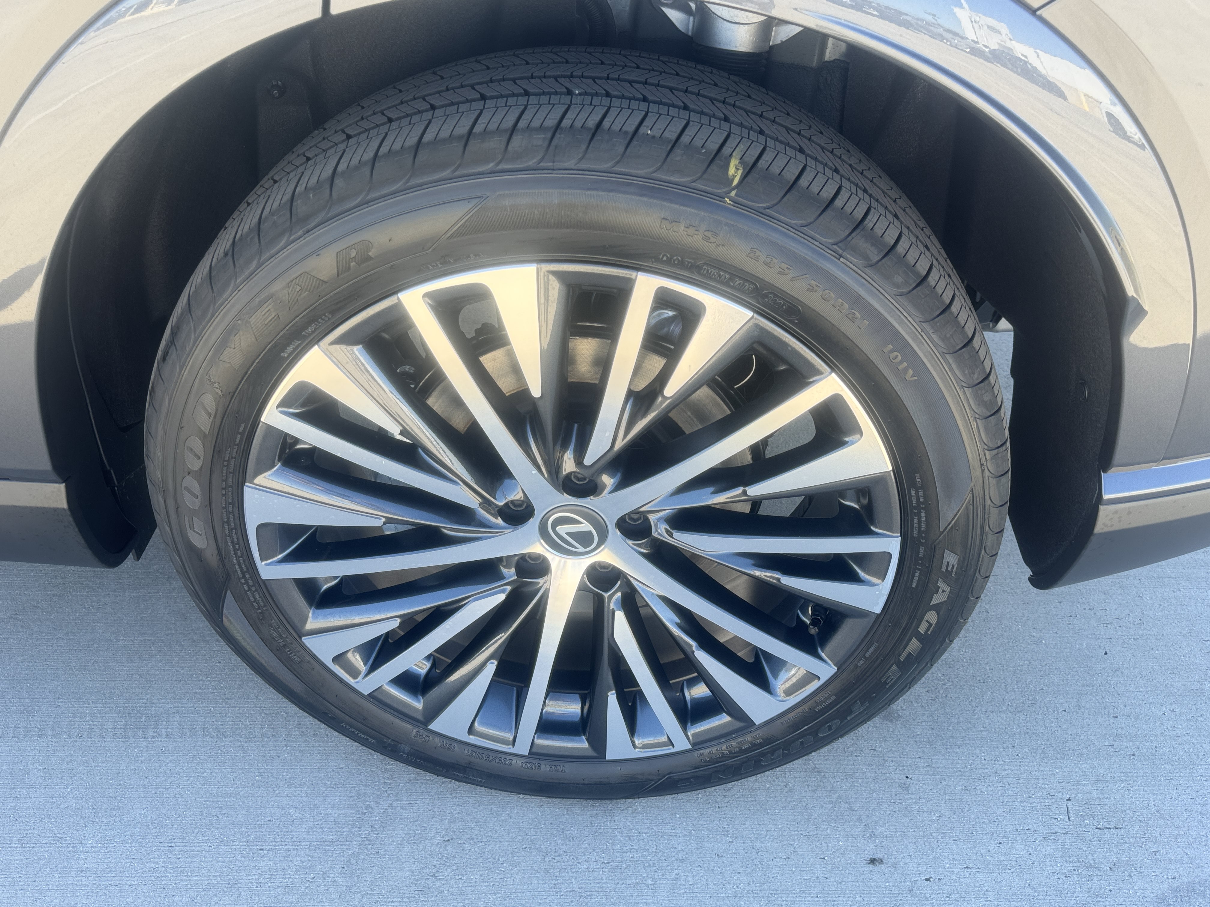 New 2026 Lexus RX 350 w/ Convenience Package AWD/4WD image 18