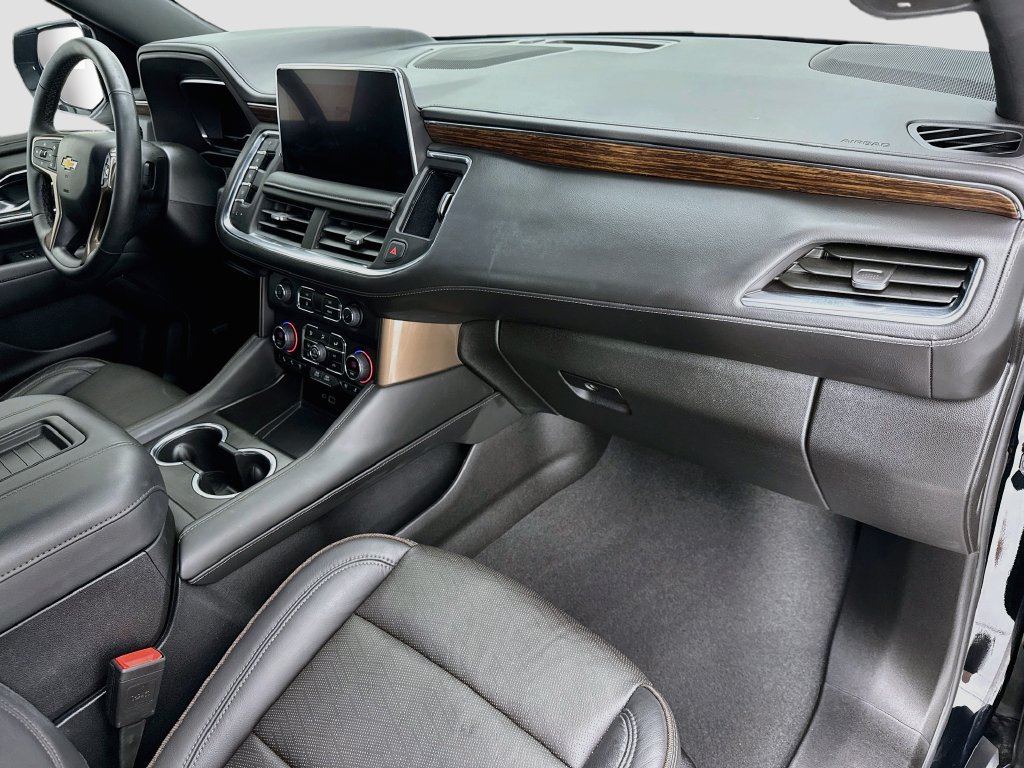 Used 2024 Chevrolet Tahoe High Country AWD/4WD image 16