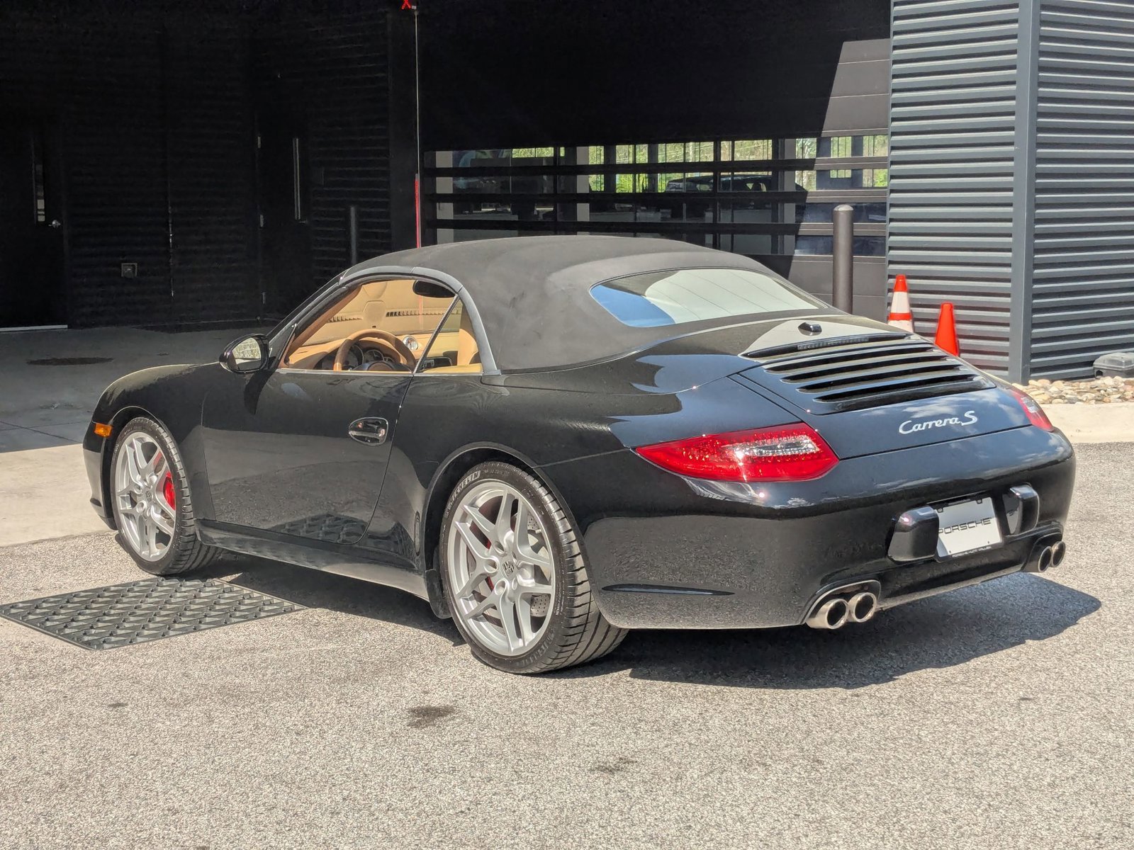 Used 2009 Porsche 911 Carrera S RWD image 3