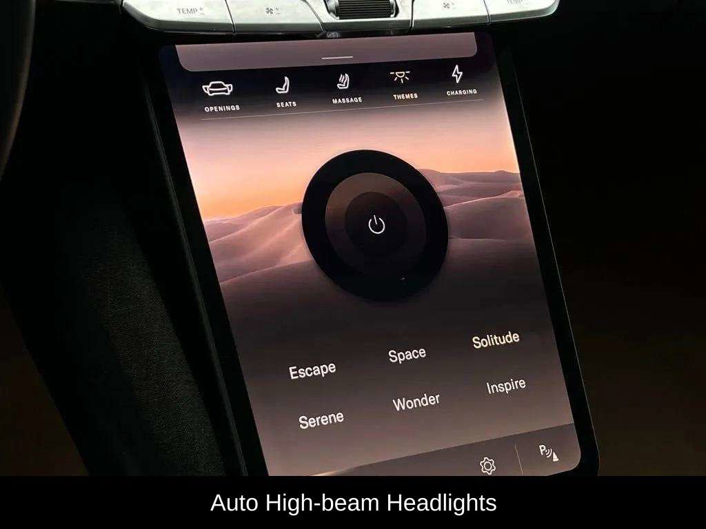 Used 2023 Lucid Air Grand Touring image 11