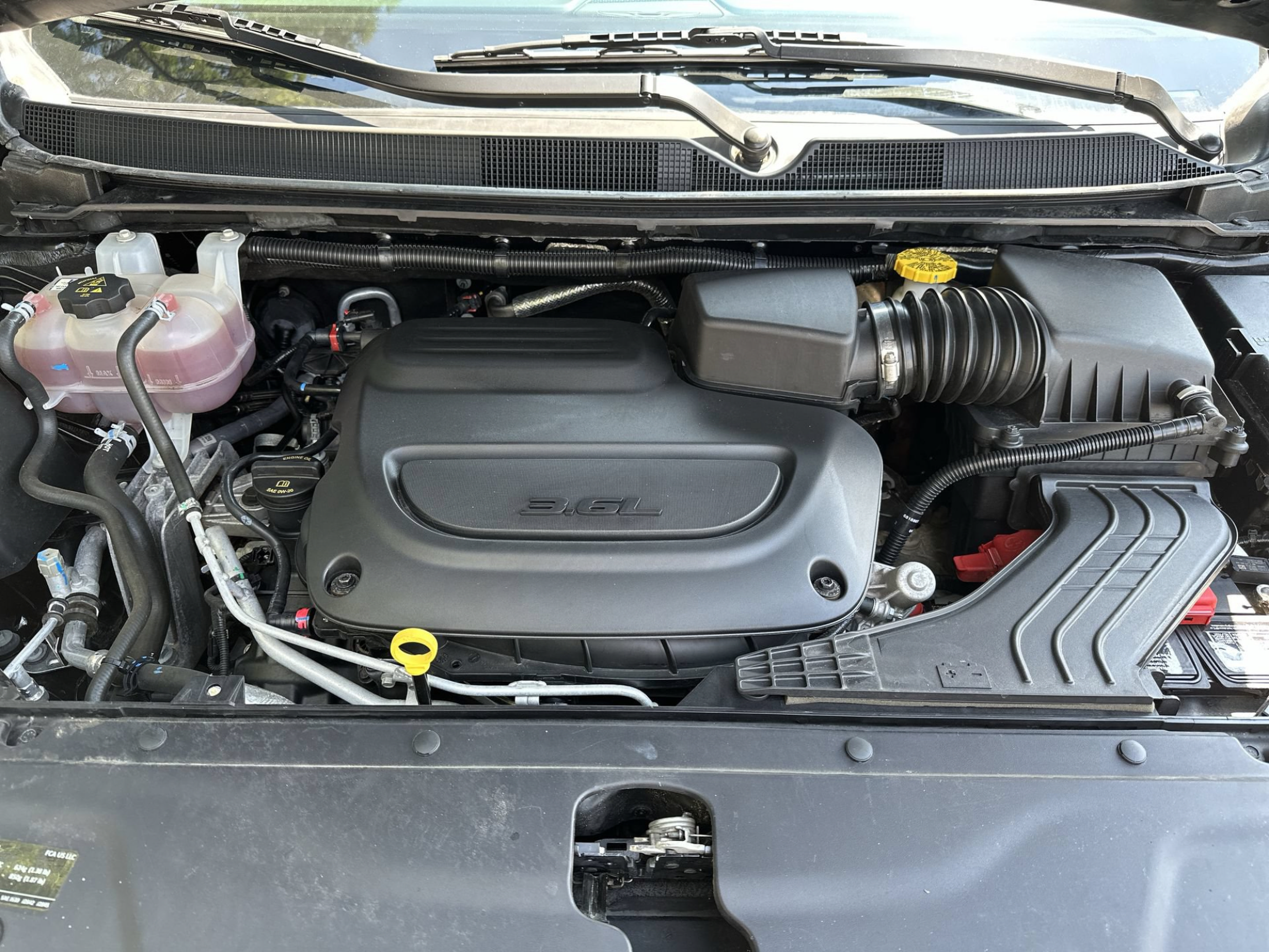 Used 2024 Chrysler Pacifica Touring-L FWD image 17