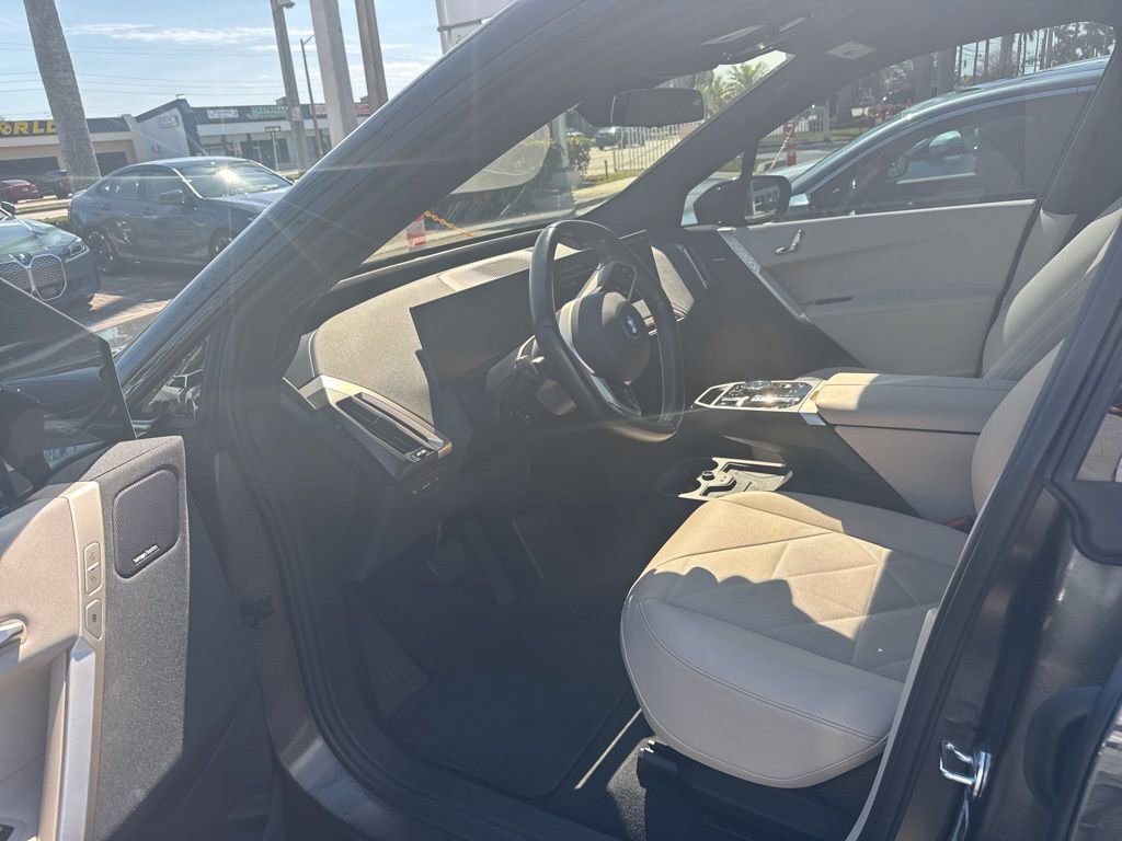 Used 2024 BMW iX xDrive50 w/ Sport Package image 5
