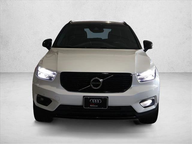 Used 2021 Volvo XC40 T5 R-Design image 2