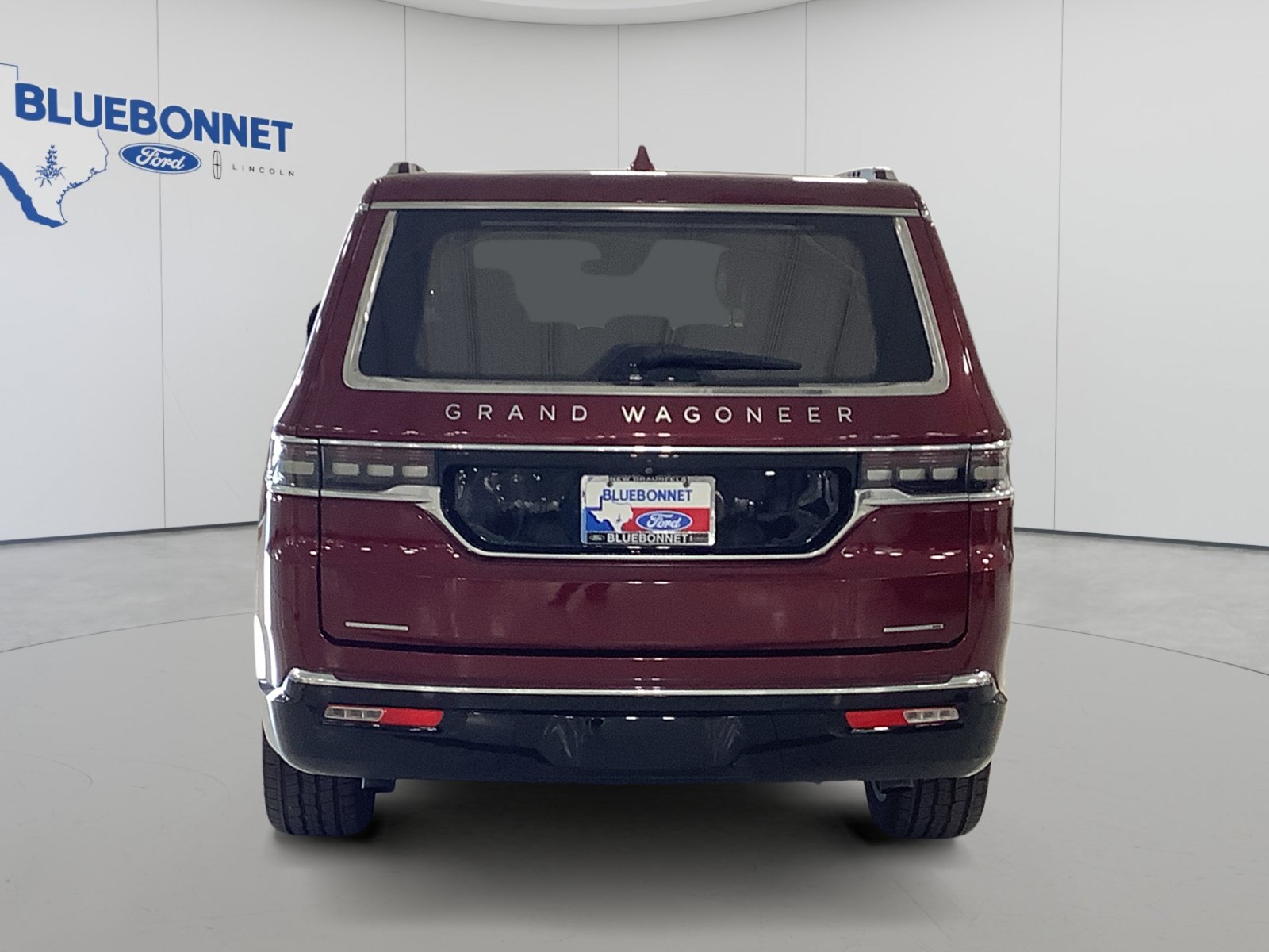 Used 2022 Jeep Grand Wagoneer Series III AWD/4WD image 6