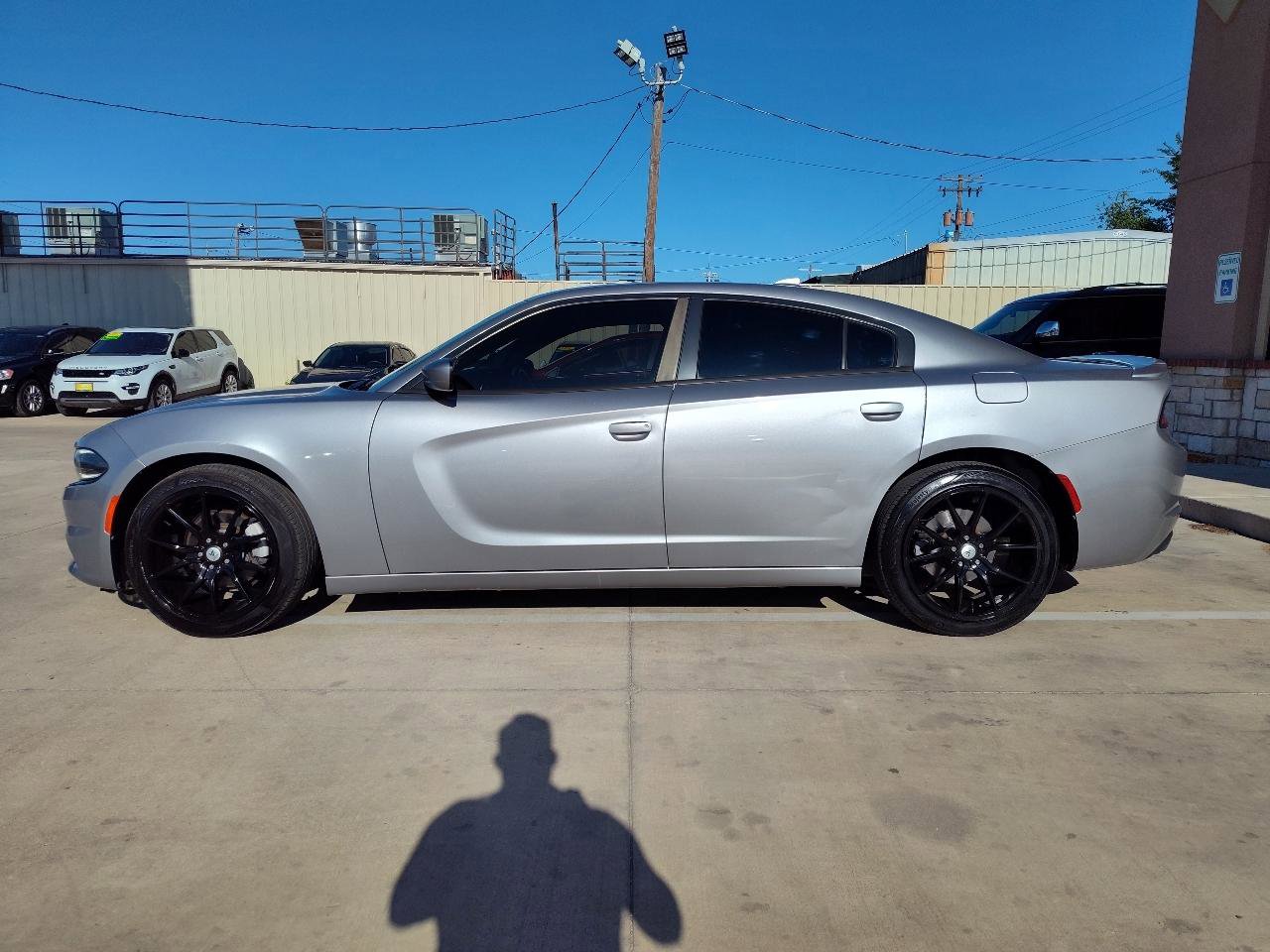 Used 2015 Dodge Charger SXT RWD image 7
