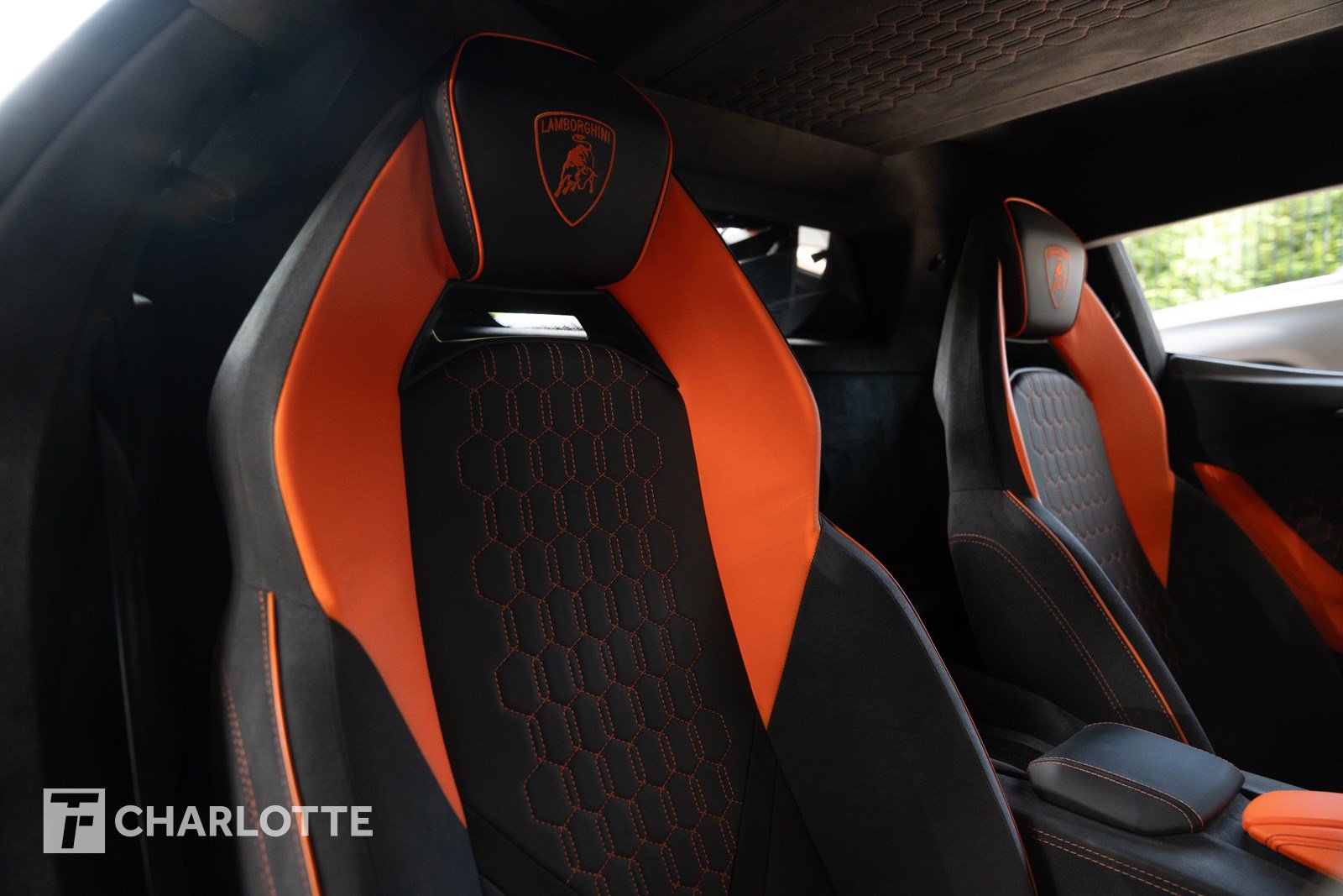Used 2024 Lamborghini Revuelto AWD/4WD image 30