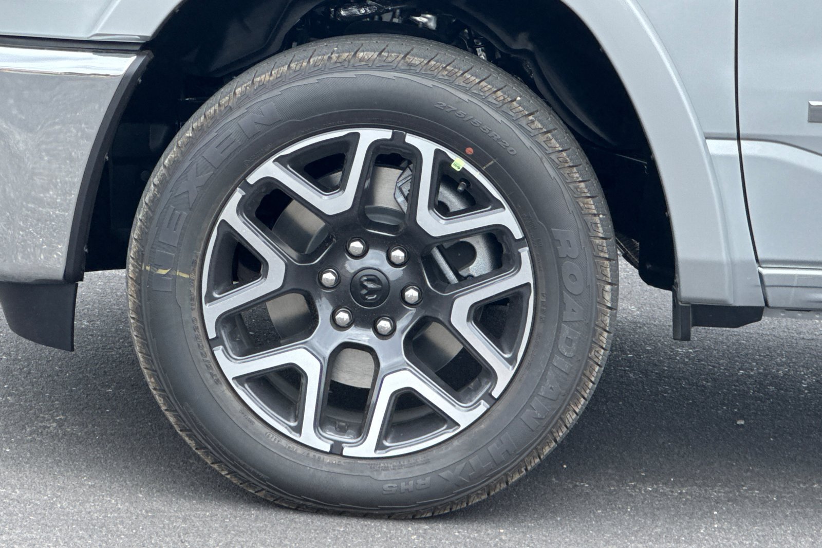 New 2026 RAM 1500 Laramie AWD/4WD image 24