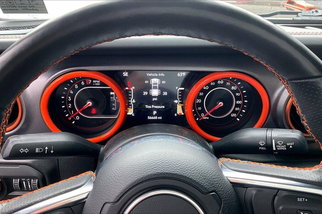 Used 2022 Jeep Gladiator Mojave w/ LED Lighting Group AWD/4WD image 8