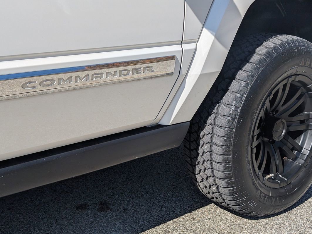 Used 2010 Jeep Commander Sport w/ Sun/Sound Group image 27