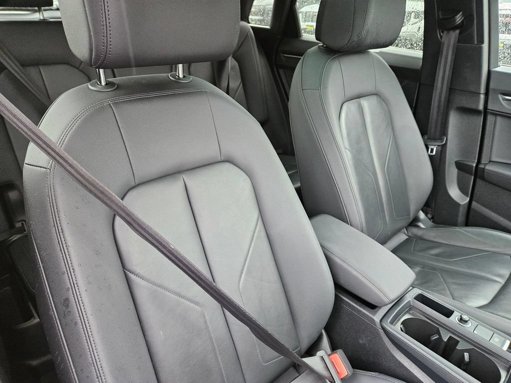 Used 2025 Audi Q3 2.0T Premium AWD/4WD image 11
