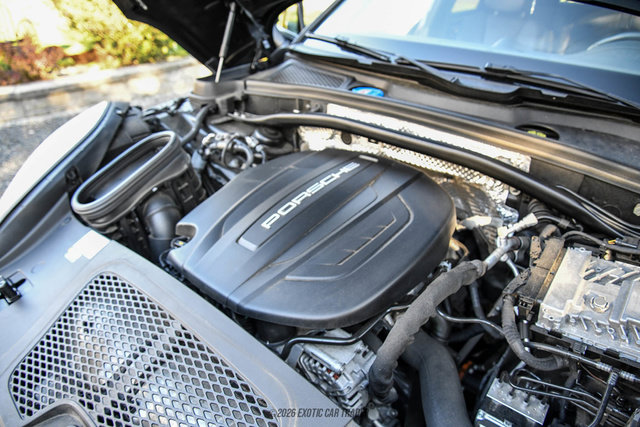 Used 2021 Porsche Macan AWD/4WD image 18
