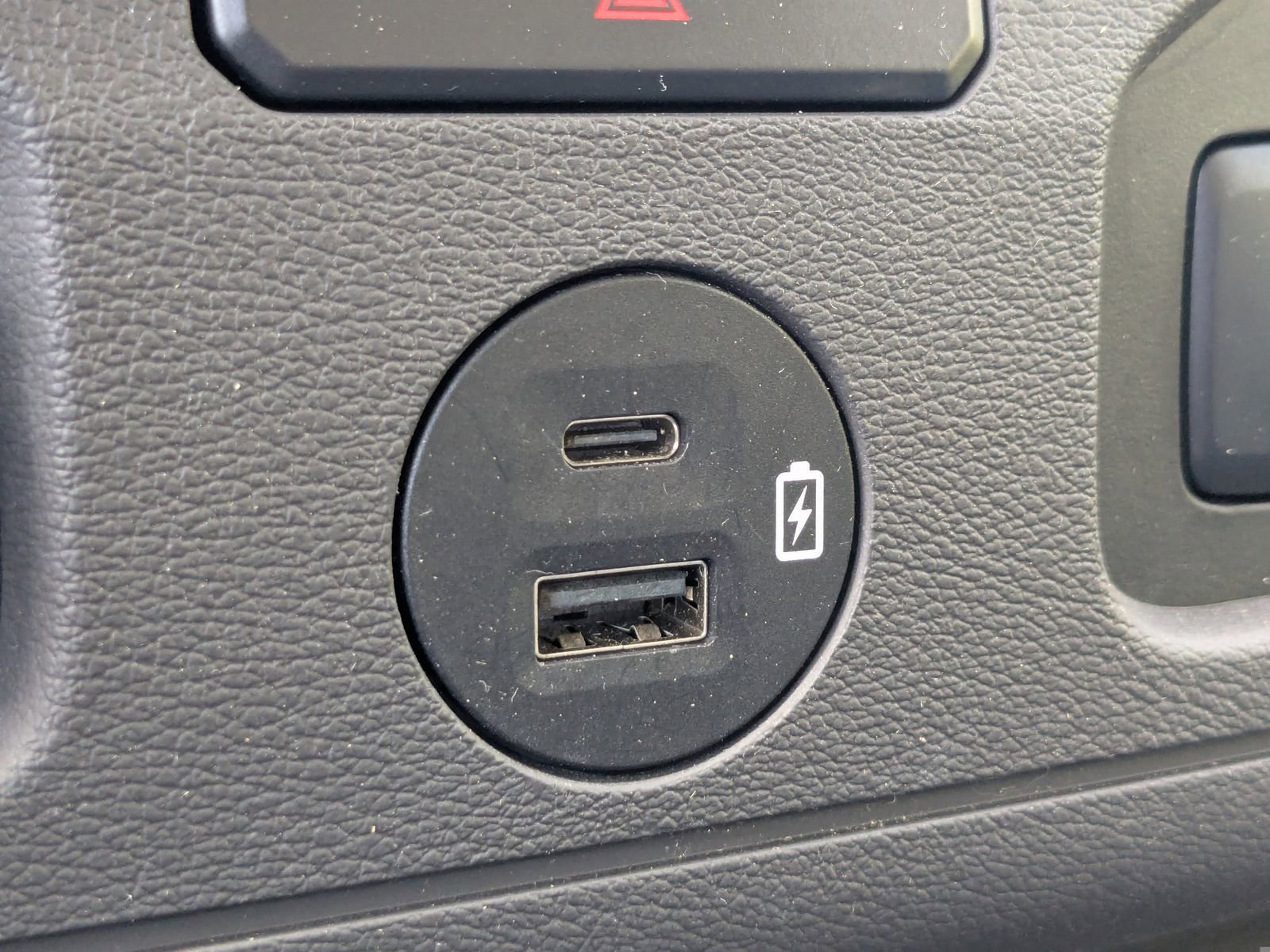 Certified 2024 Ford E-350 and Econoline 350 Super Duty w/ Power Windows & Locks Group image 22