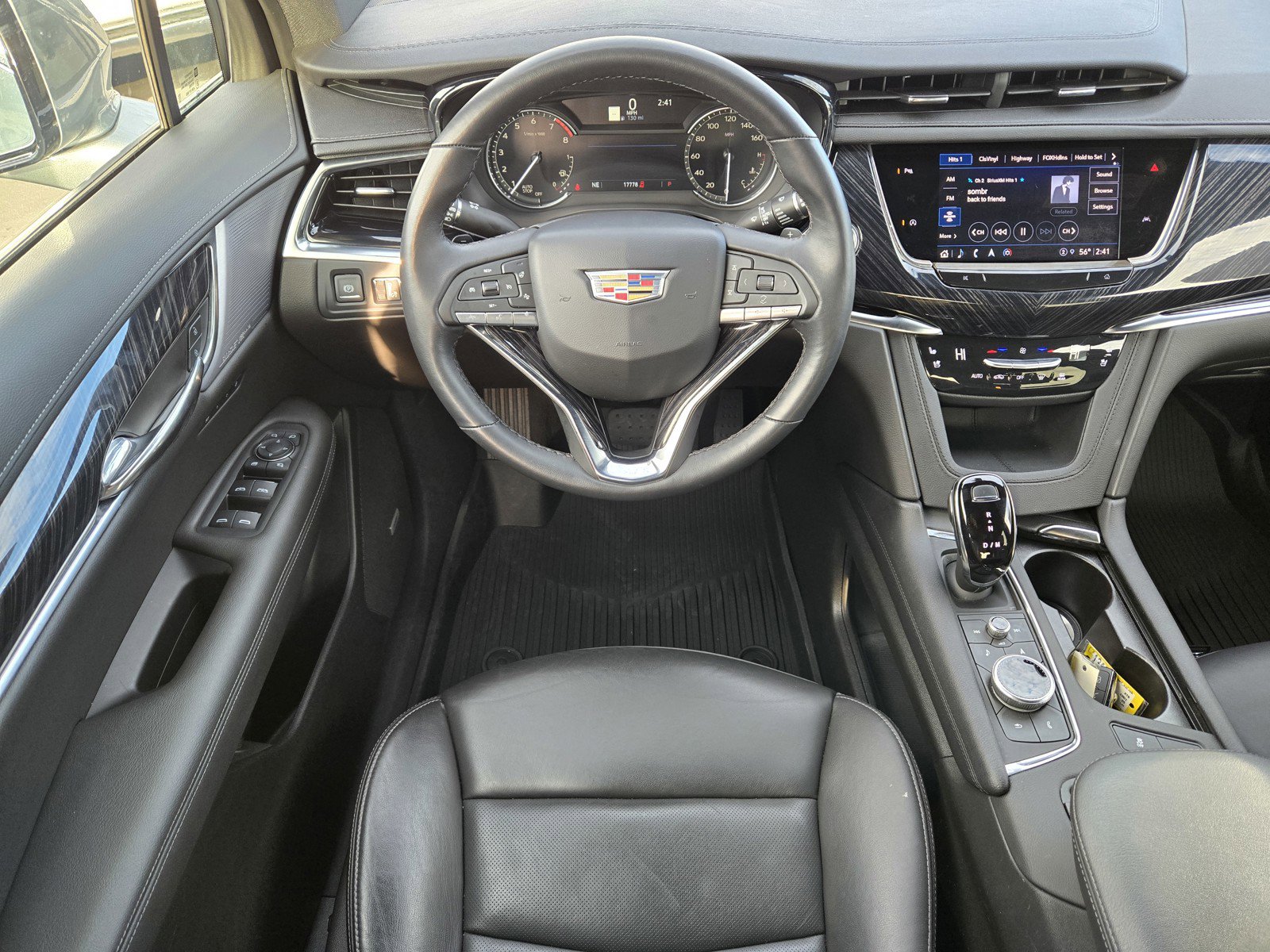 Certified 2025 Cadillac XT6 Premium Luxury image 11