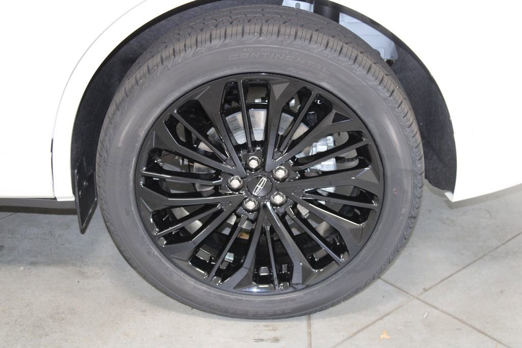 New 2026 Lincoln Corsair Reserve image 17