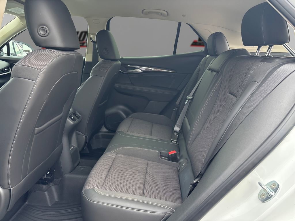 Used 2023 Buick Envision Preferred image 10