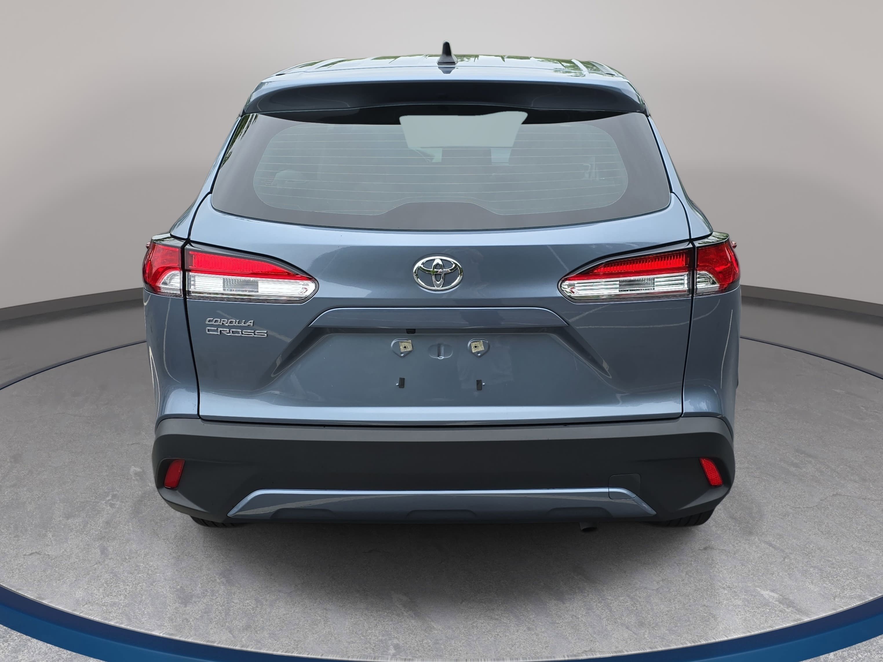 Used 2024 Toyota Corolla Cross L FWD image 6