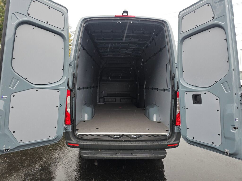New 2025 Mercedes-Benz Sprinter 2500 image 14