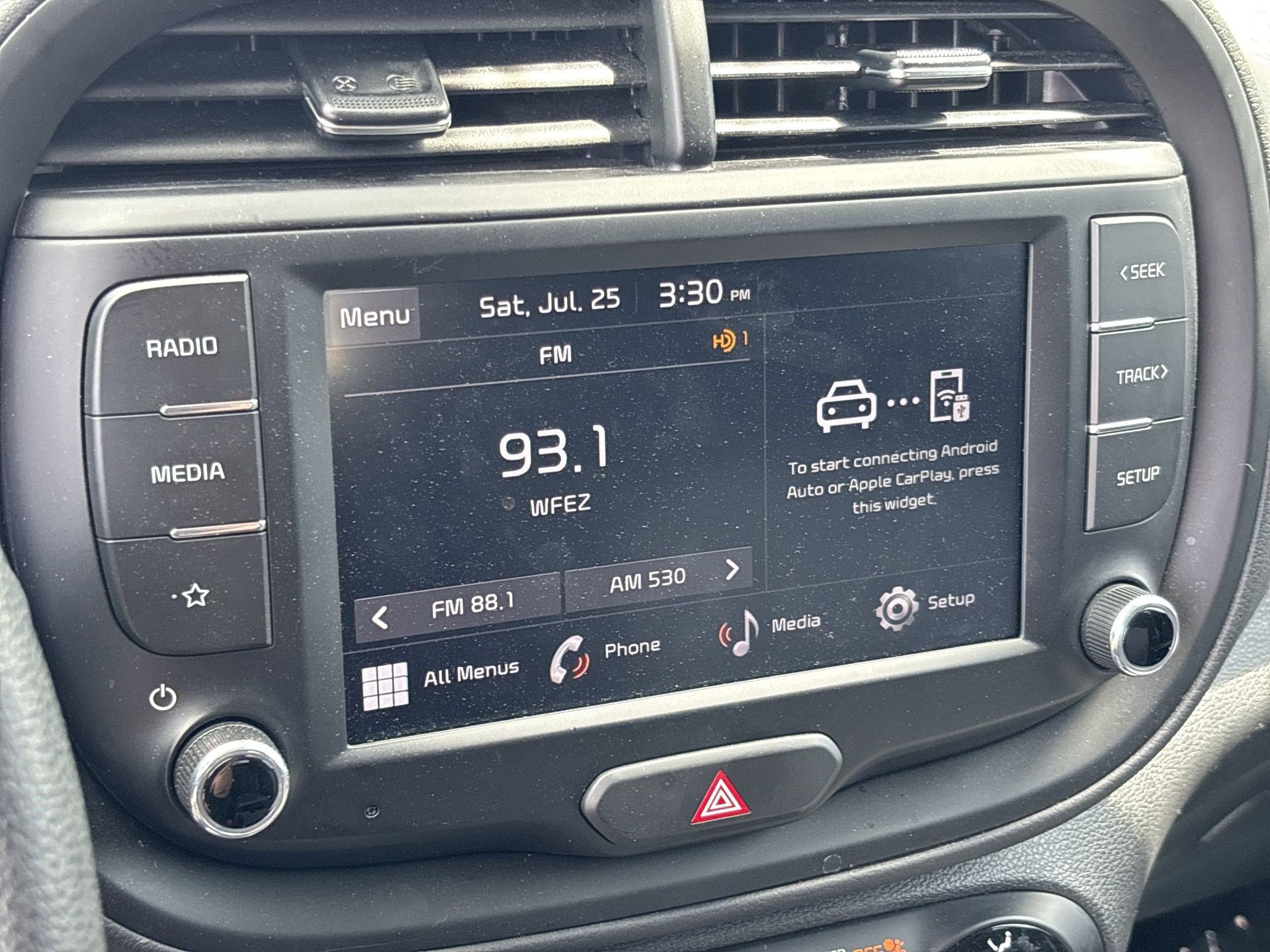 Used 2025 Kia Soul LX FWD image 12