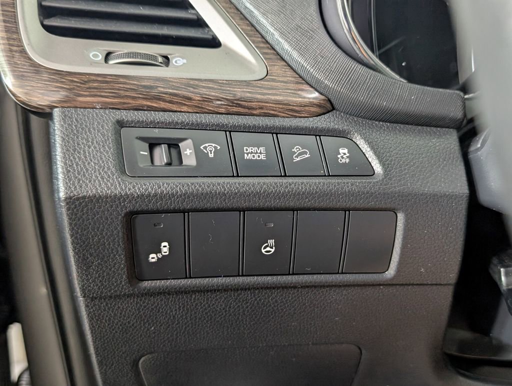 Used 2017 Hyundai Santa Fe Sport image 21
