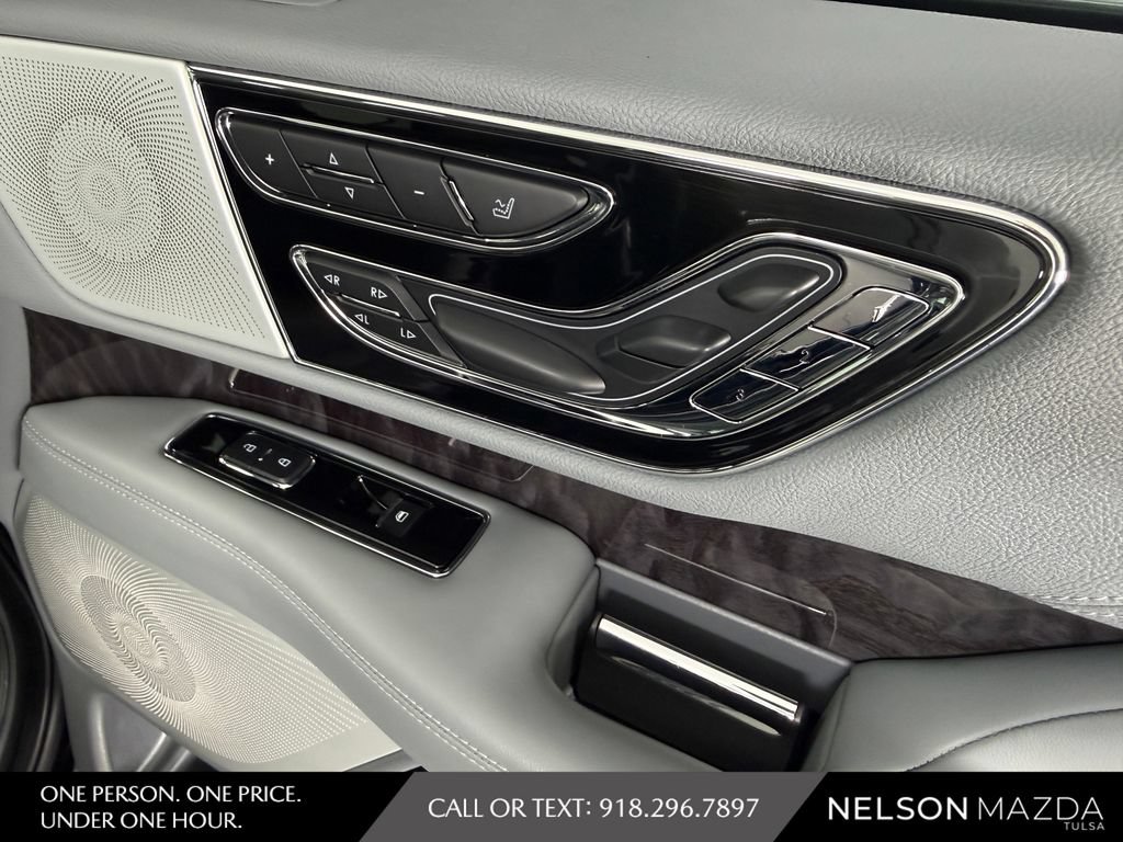 Used 2020 Lincoln Navigator Reserve w/ Luxury Package AWD/4WD image 49