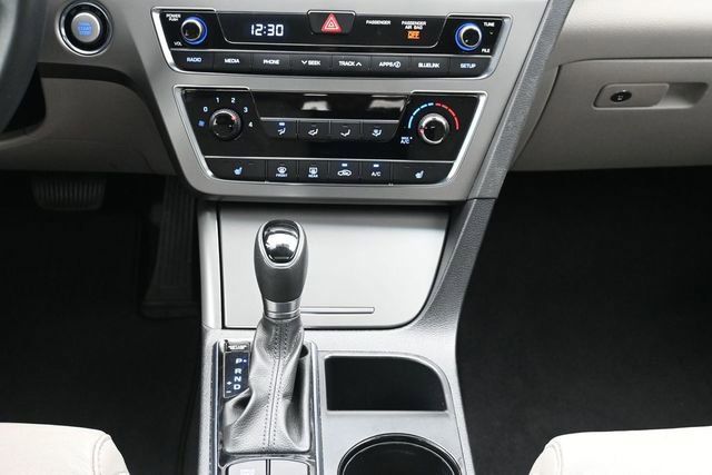 Used 2017 Hyundai Sonata Sport w/ Value Edition Package 02 FWD image 23