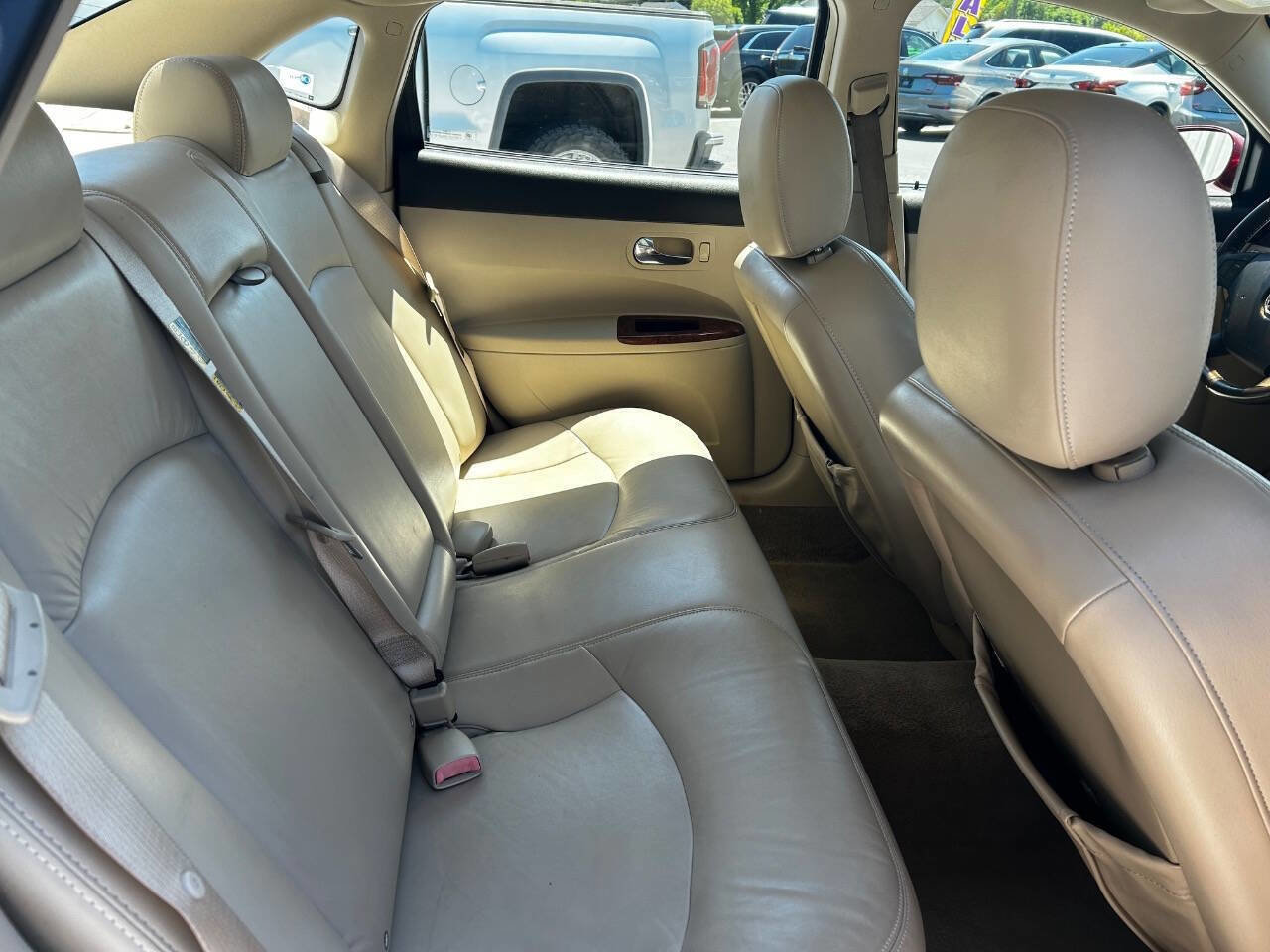 Used 2005 Buick LaCrosse CXS w/ Gold Convenience Package FWD image 6