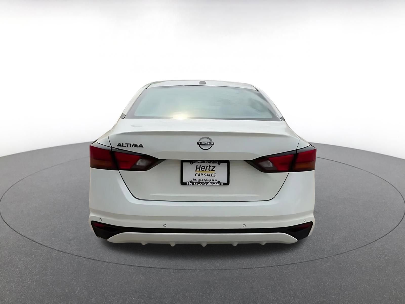 Used 2025 Nissan Altima 2.5 SV FWD image 12