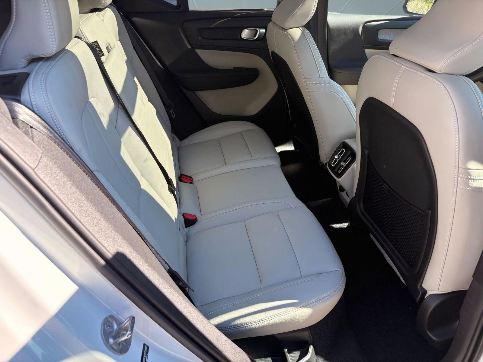 New 2026 Volvo XC40 B4 Plus w/ Climate Package image 25