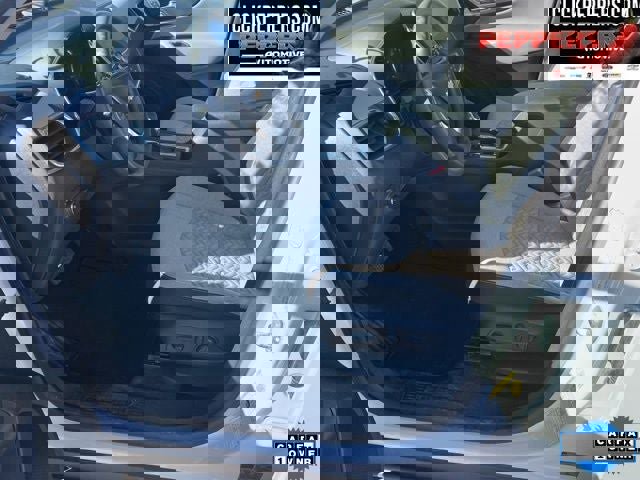 Used 2023 Chevrolet Equinox LT image 11