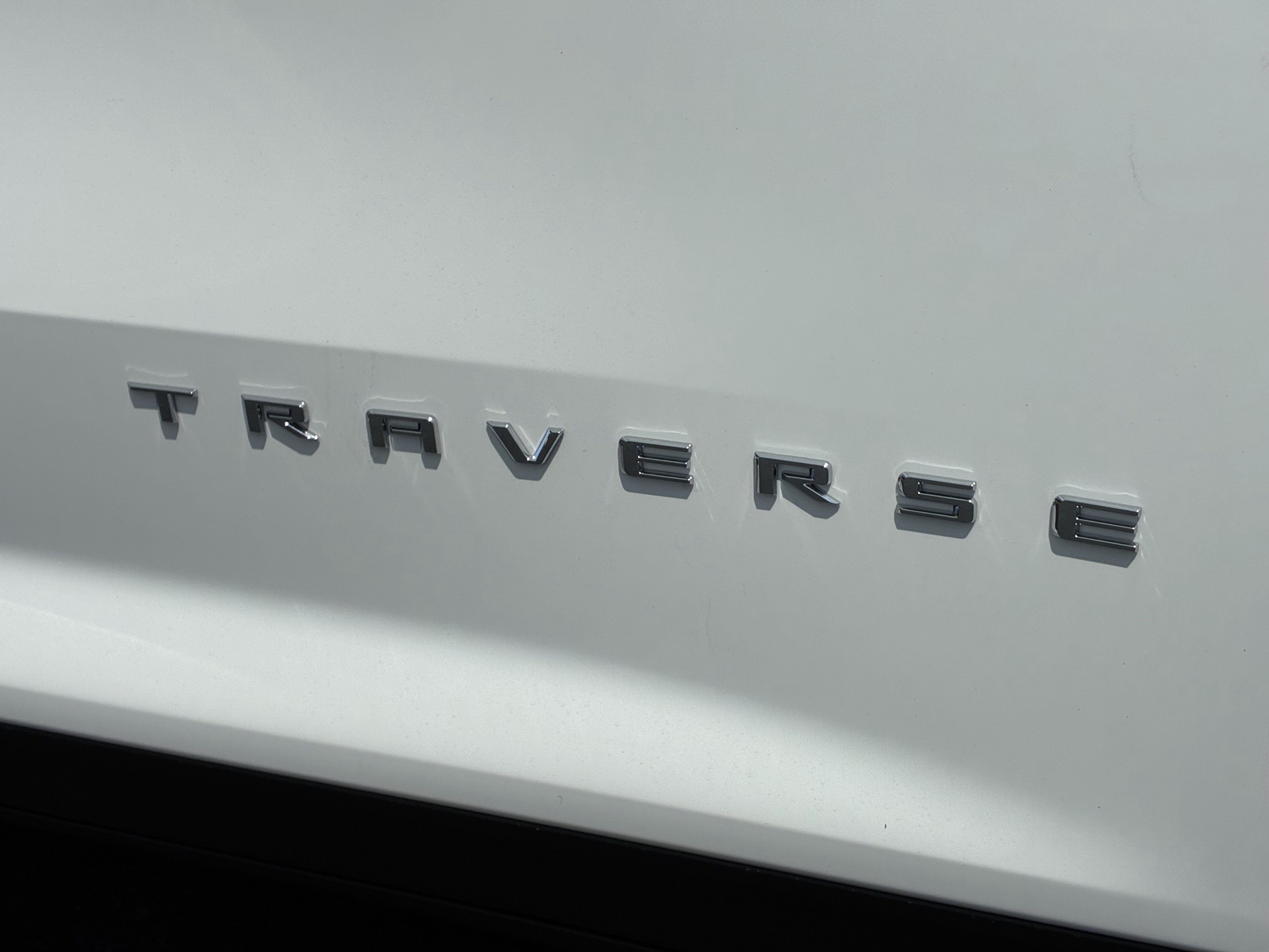 New 2027 Chevrolet Traverse LT w/ Driver Confidence Package FWD image 7