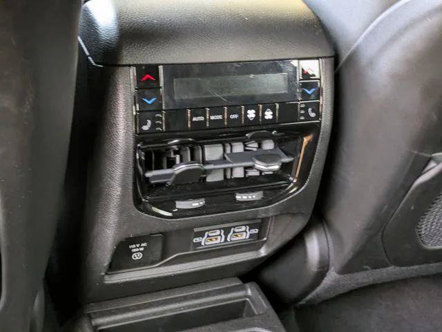 Certified 2022 Jeep Grand Cherokee L Overland w/ Luxury Tech Group IV AWD/4WD image 29