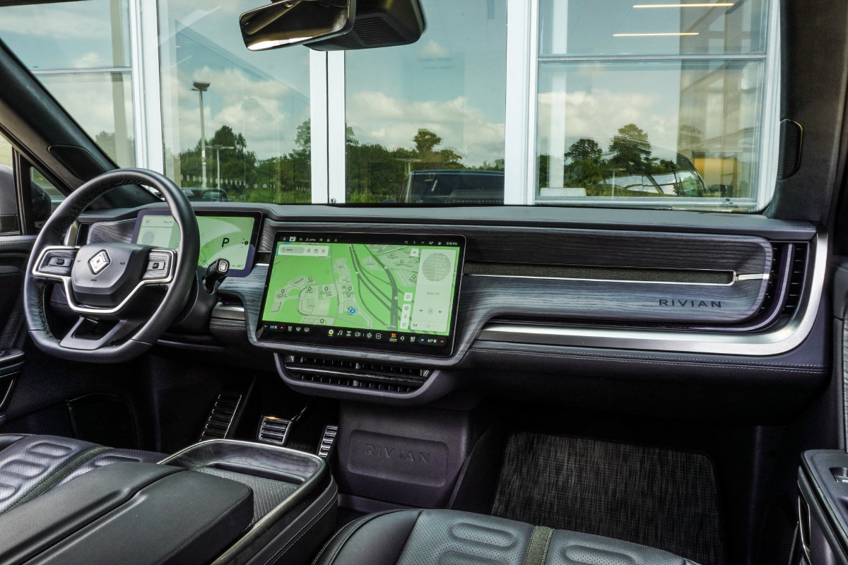 Used 2024 Rivian R1S Adventure Quad AWD/4WD image 19