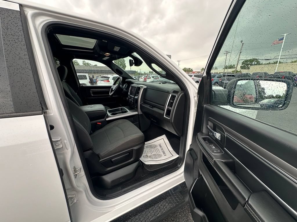 Used 2023 RAM 1500 Warlock AWD/4WD image 13