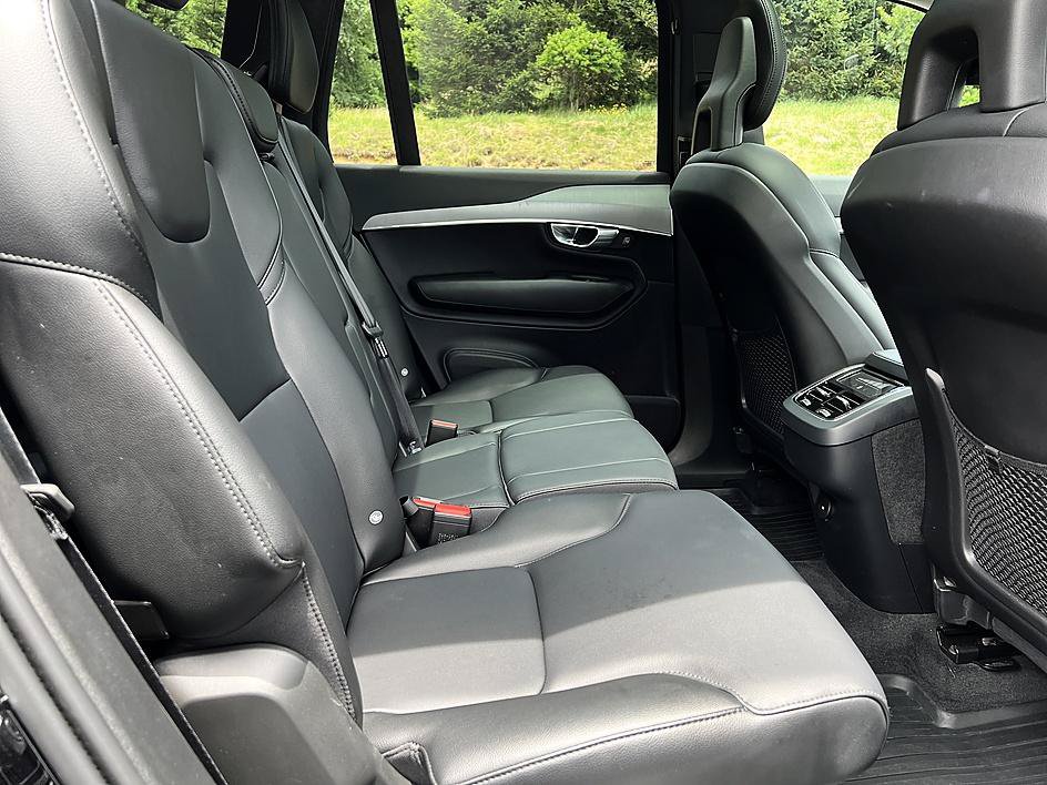 Used 2021 Volvo XC90 T5 Momentum w/ Climate Package FWD image 21
